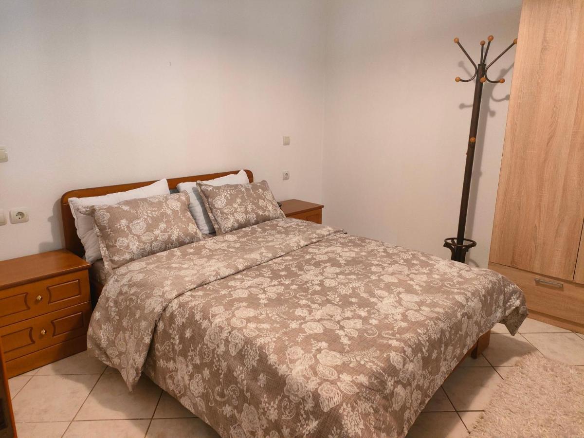 Economy Central Residence Калампака Экстерьер фото